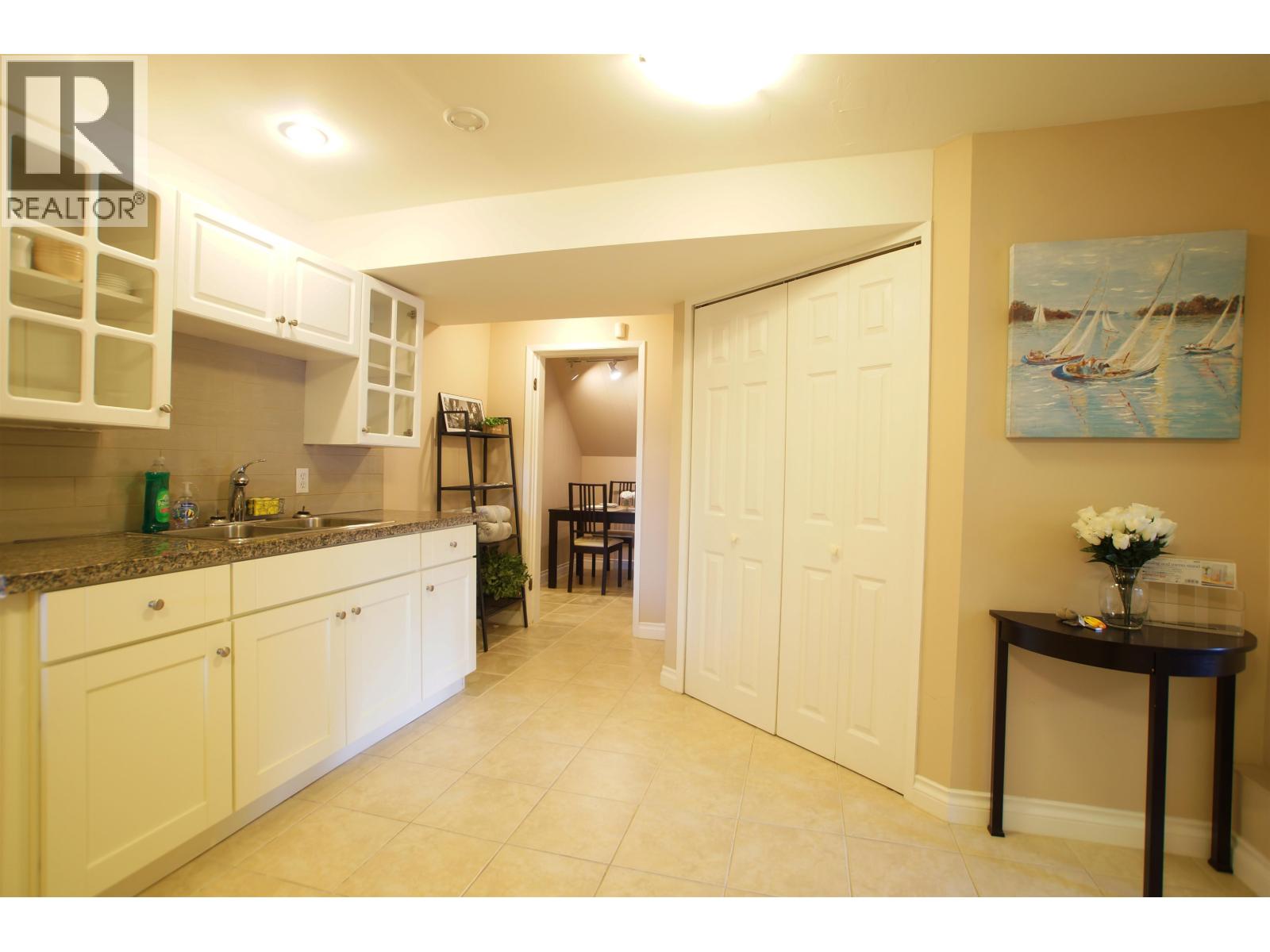 48xx Mckee Place, Burnaby, British Columbia  V5J 2T2 - Photo 8 - R3070540