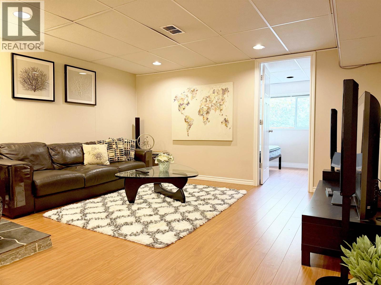 48xx Mckee Place, Burnaby, British Columbia  V5J 2T2 - Photo 3 - R3070540