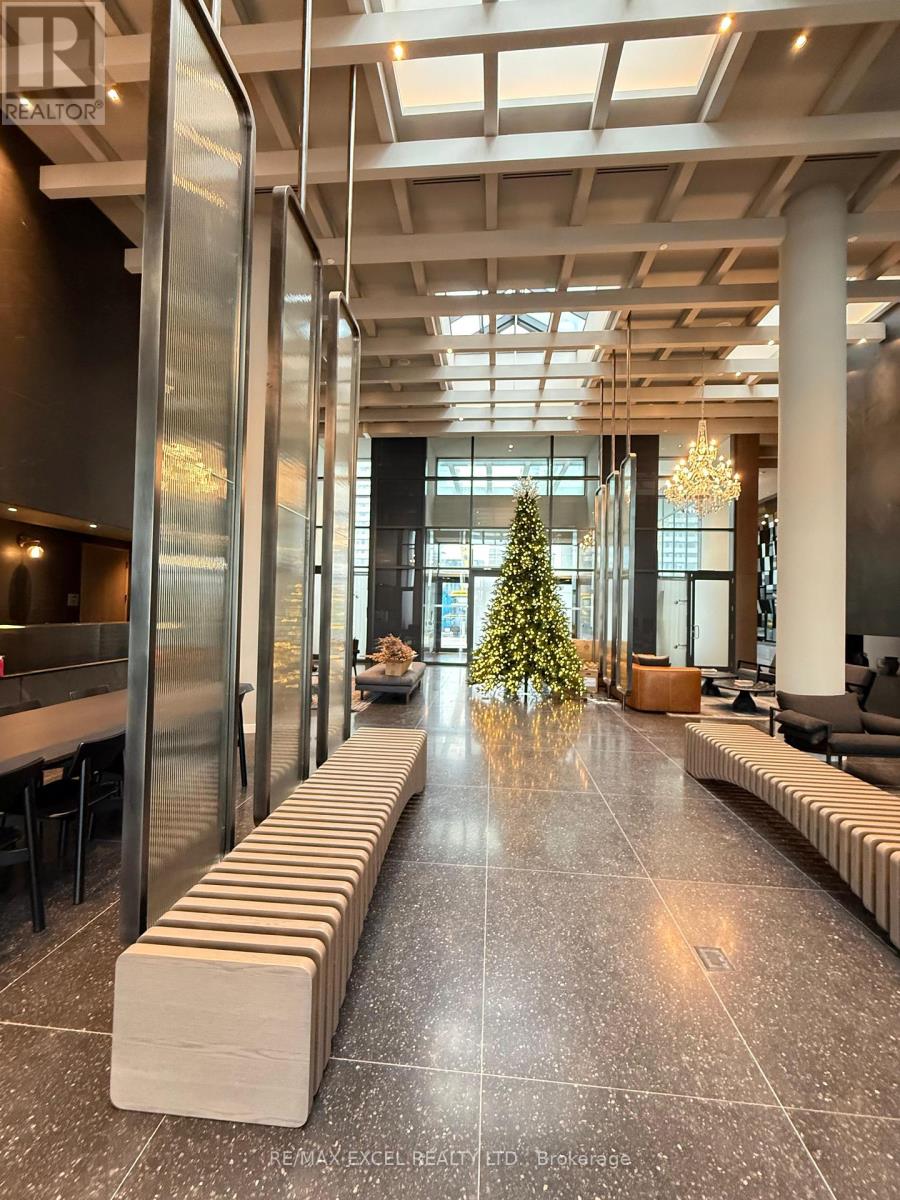 2812 - 8 INTERCHANGE WAY, Vaughan, Ontario