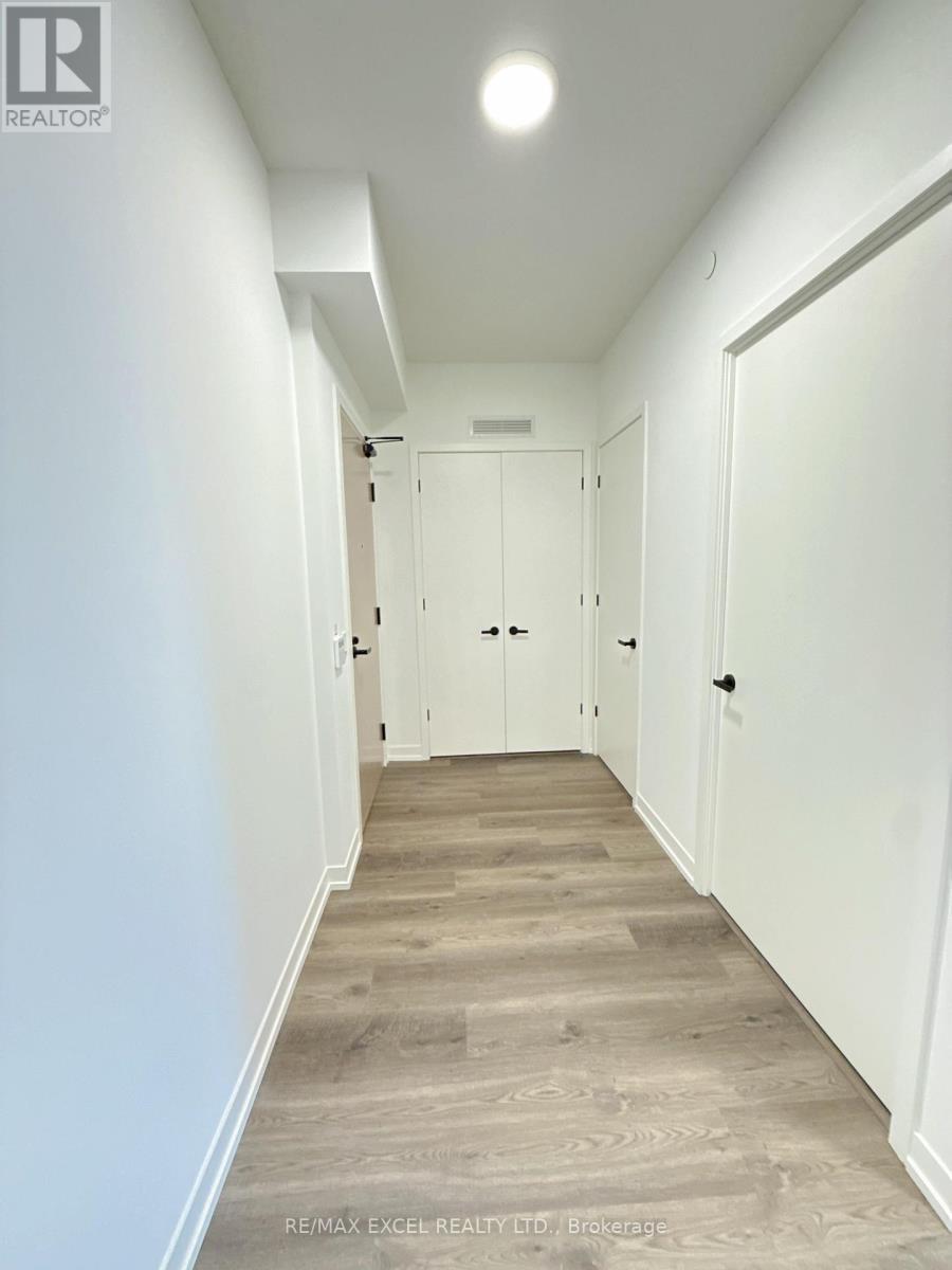 2812 - 8 Interchange Way, Vaughan, Ontario  L4K 5Z7 - Photo 15 - N12588238