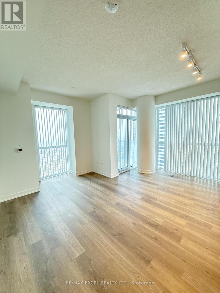 2812 - 8 Interchange Way, Vaughan, Ontario  L4K 5Z7 - Photo 7 - N12588238