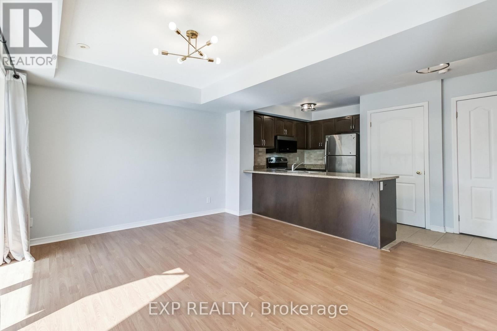 60 - 3250 Bentley Drive, Mississauga, Ontario  L5M 0P7 - Photo 4 - W12588228