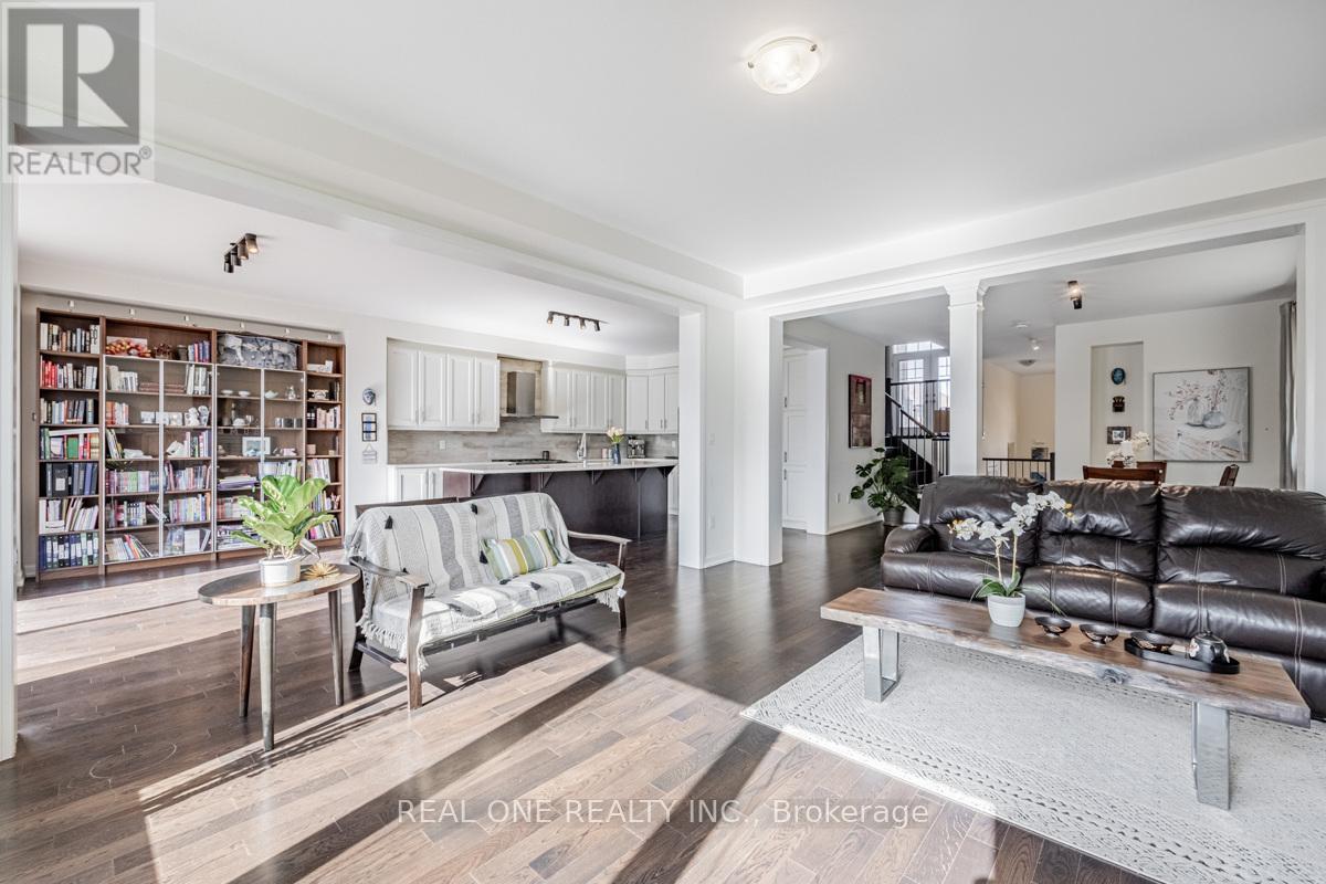 Upper - 3158 Carding Mill Trail, Oakville, Ontario L6M 0Z5 - Photo 11 - W12588244