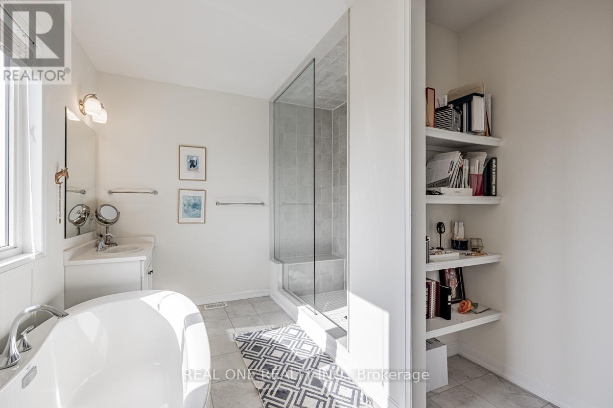 Upper - 3158 Carding Mill Trail, Oakville, Ontario L6M 0Z5 - Photo 21 - W12588244