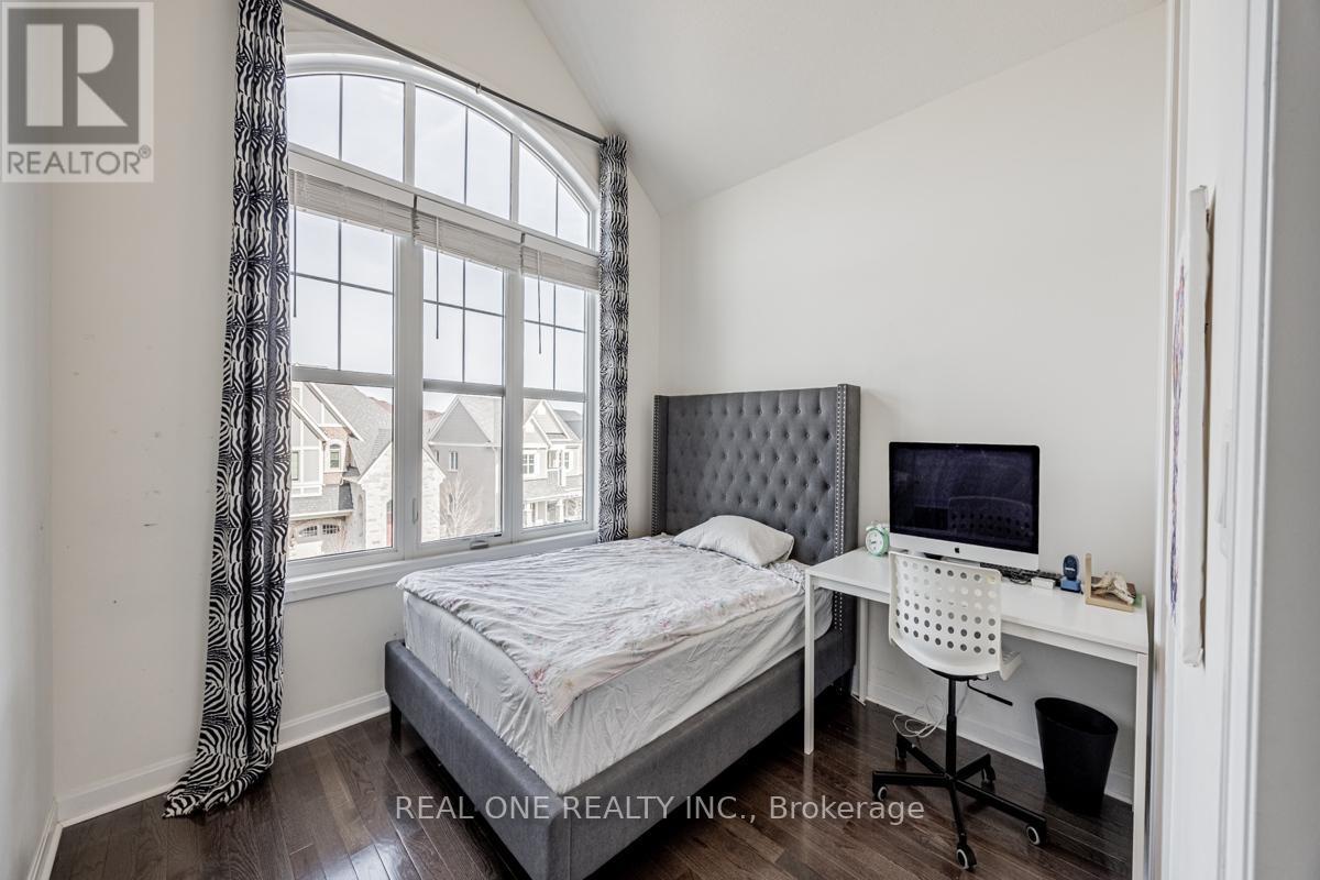 Upper - 3158 Carding Mill Trail, Oakville, Ontario L6M 0Z5 - Photo 23 - W12588244