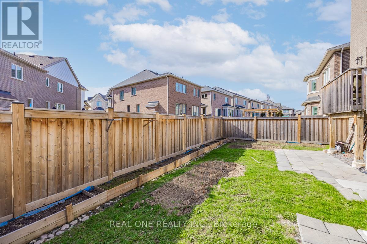 Upper - 3158 Carding Mill Trail, Oakville, Ontario L6M 0Z5 - Photo 32 - W12588244