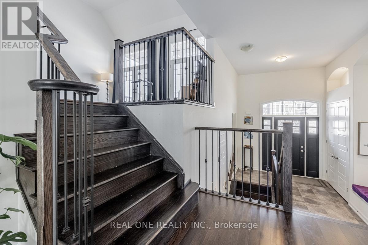 Upper - 3158 Carding Mill Trail, Oakville, Ontario L6M 0Z5 - Photo 5 - W12588244