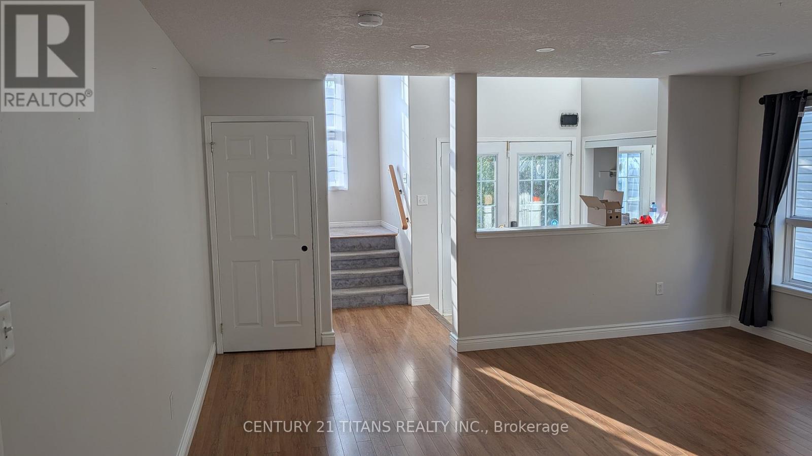 11 Osborn Avenue, Brantford, Ontario  N3T 6P9 - Photo 4 - X12588236