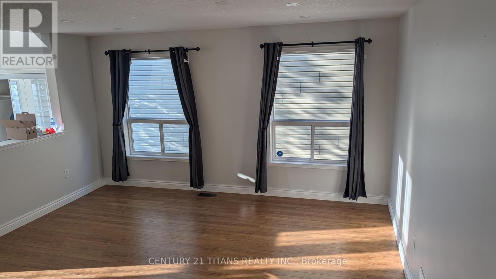 11 Osborn Avenue, Brantford, Ontario  N3T 6P9 - Photo 5 - X12588236