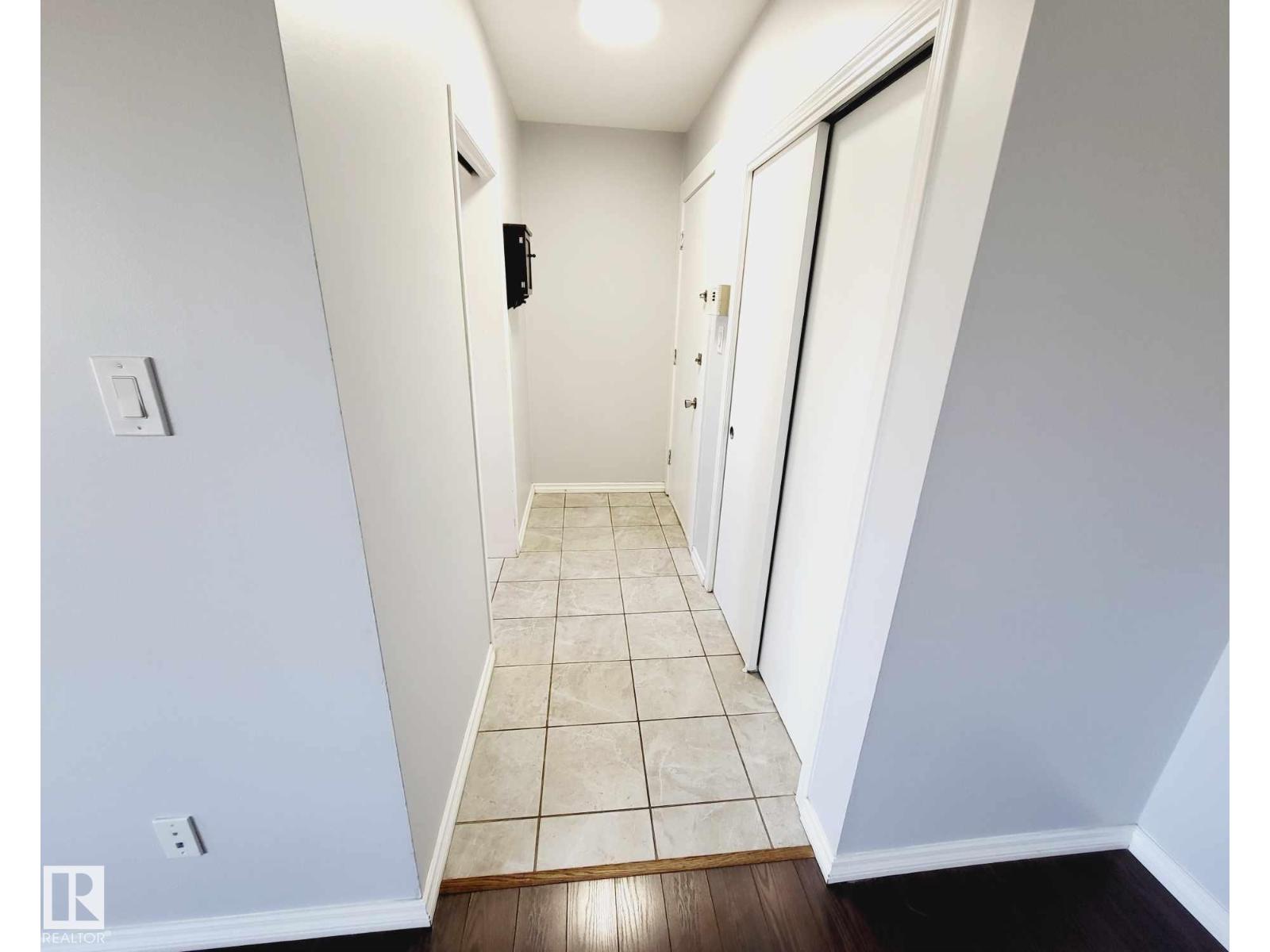 #8 6103 98 Av Nw, Edmonton, Alberta  T6A 0A3 - Photo 2 - E4467087