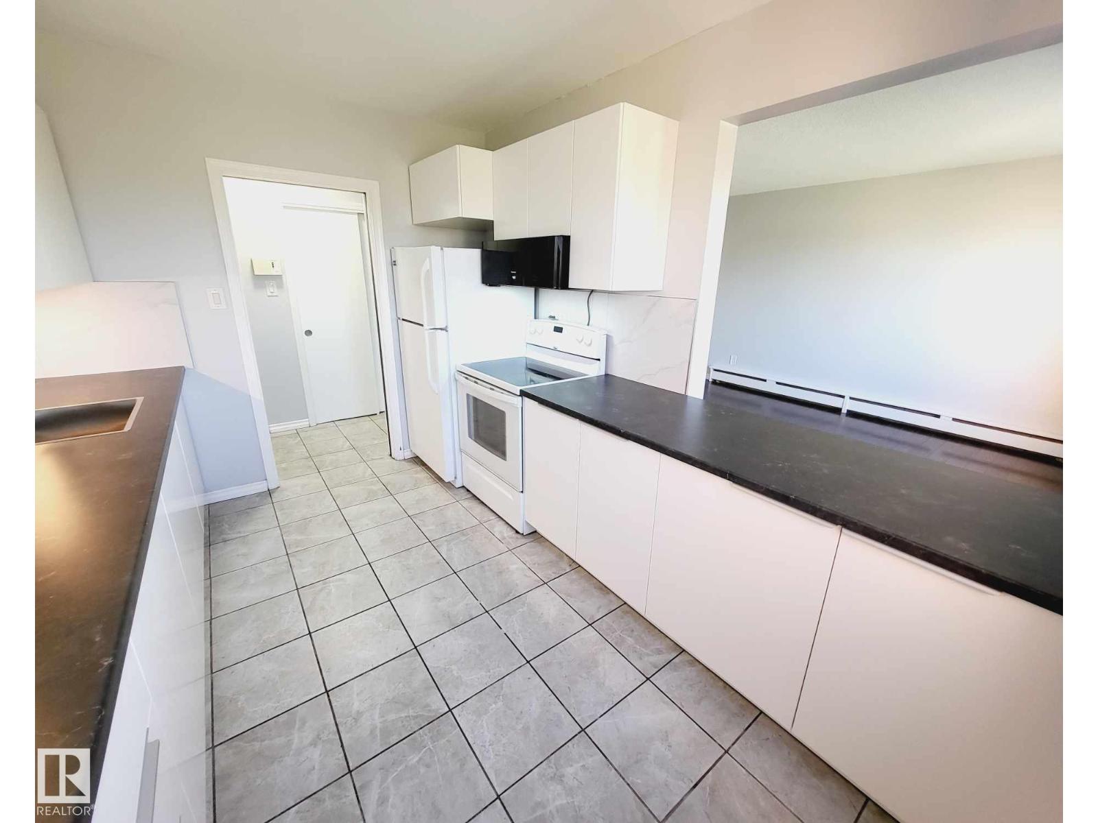 #8 6103 98 Av Nw, Edmonton, Alberta  T6A 0A3 - Photo 4 - E4467087