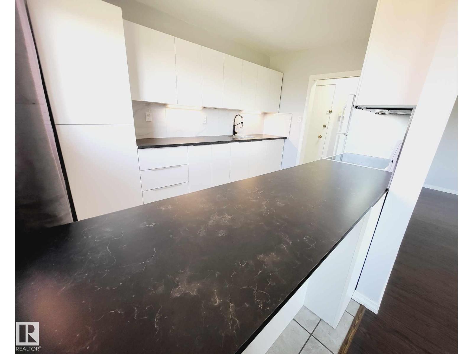 #8 6103 98 Av Nw, Edmonton, Alberta  T6A 0A3 - Photo 8 - E4467087