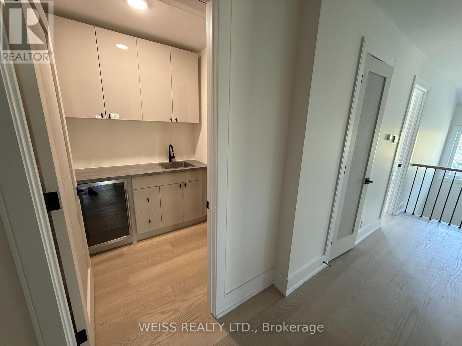 137 Bannockburn Avenue, Toronto, Ontario  M5M 2N4 - Photo 13 - C12582258