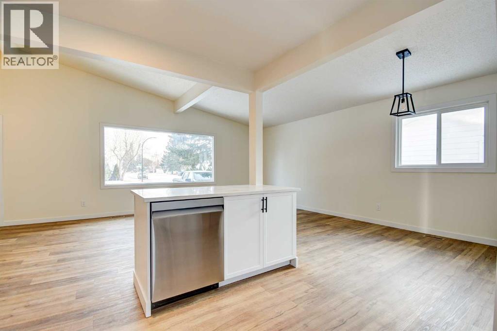 58 Wright Avenue, Red Deer, Alberta  T4N 5X2 - Photo 9 - A2273037