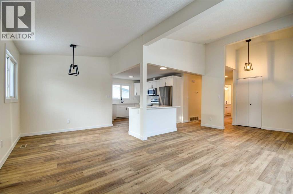 58 Wright Avenue, Red Deer, Alberta  T4N 5X2 - Photo 6 - A2273037