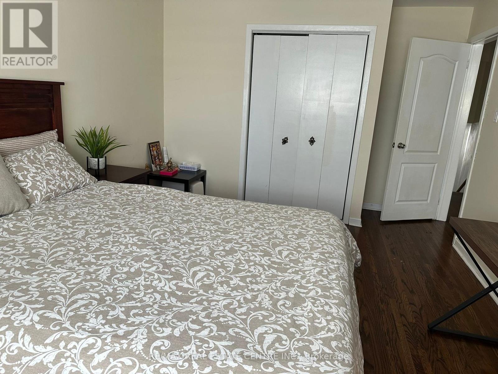 86 Earnscliffe Circle, Brampton, Ontario L6T 2B2 - Photo 18 - W12588258