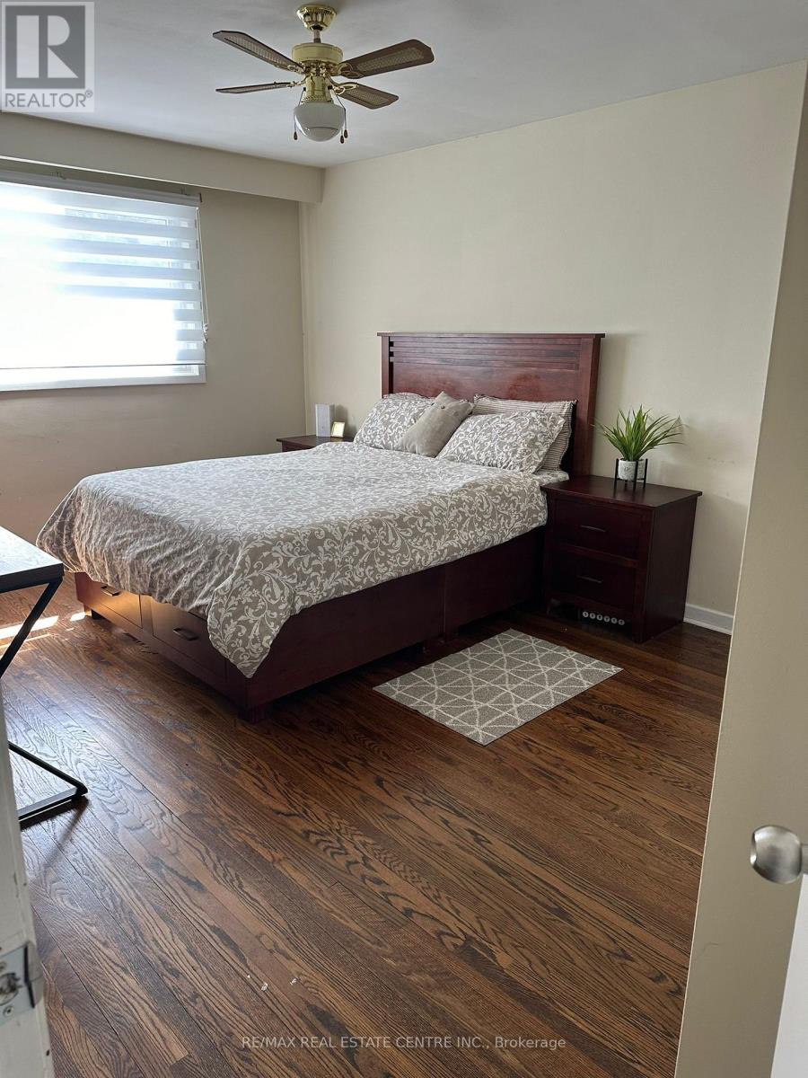 86 Earnscliffe Circle, Brampton, Ontario L6T 2B2 - Photo 19 - W12588258