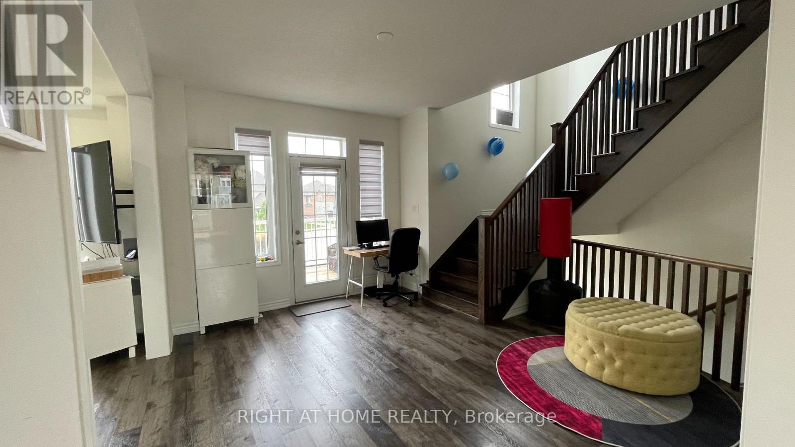 21 - 1222 Rose Way, Milton, Ontario  L9E 1P2 - Photo 15 - W12588270