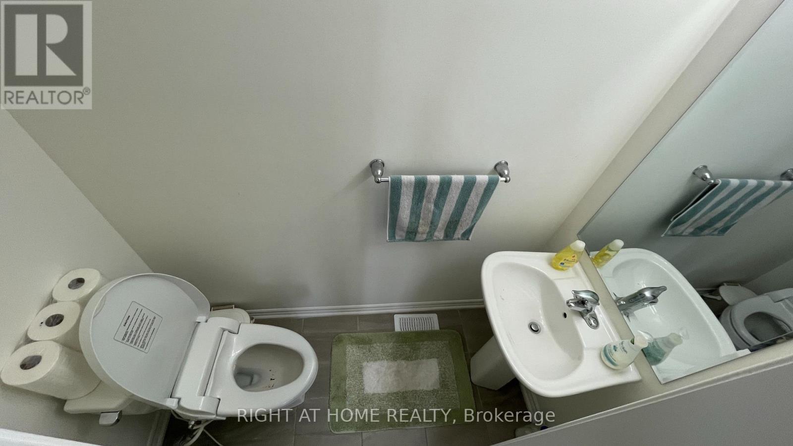 21 - 1222 Rose Way, Milton, Ontario  L9E 1P2 - Photo 16 - W12588270