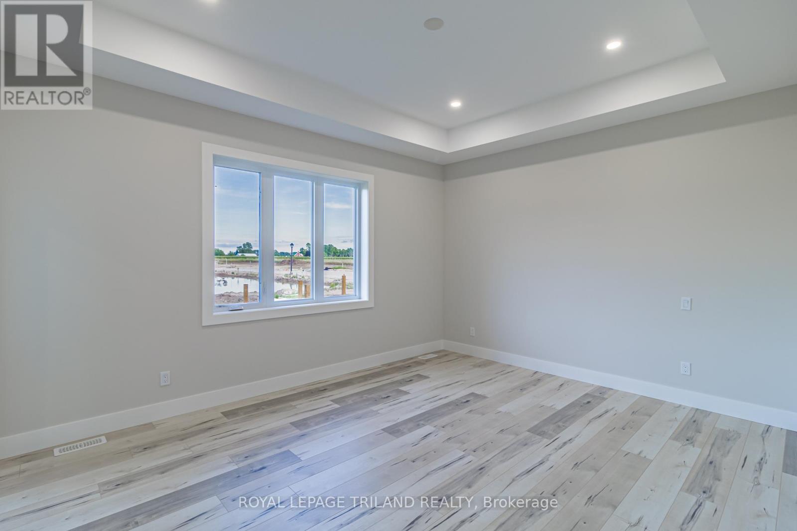 26 Tattersall Lane, Lambton Shores, Ontario  N0M 1T0 - Photo 23 - X12588282