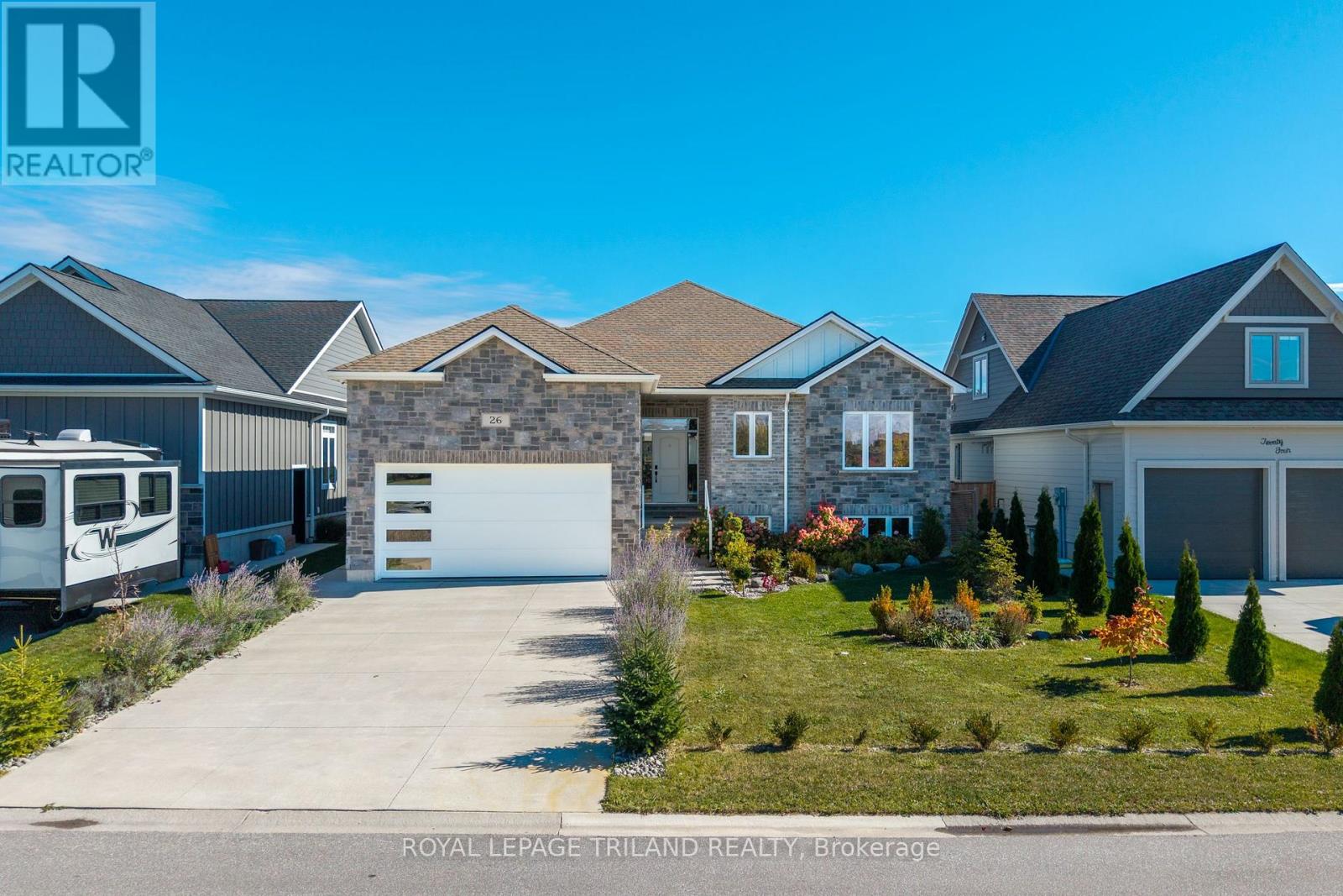 26 Tattersall Lane, Lambton Shores, Ontario  N0M 1T0 - Photo 37 - X12588282