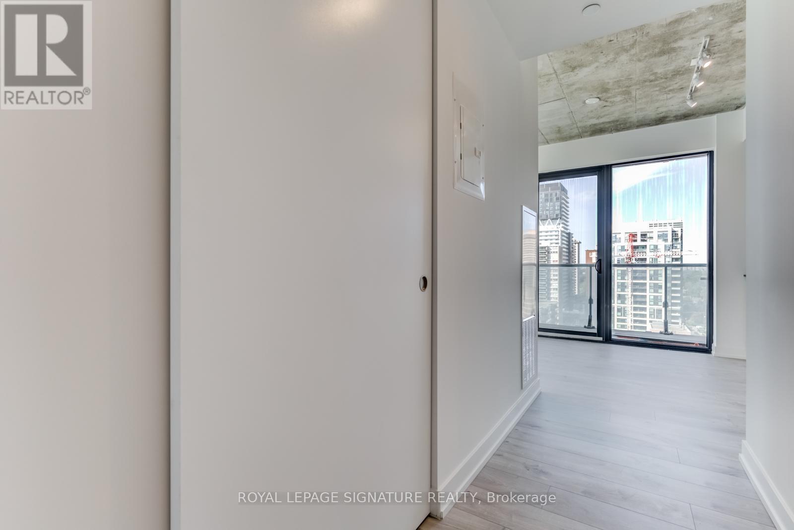 2003 - 161 Roehampton Avenue, Toronto, Ontario  M4P 0C8 - Photo 3 - C12538358