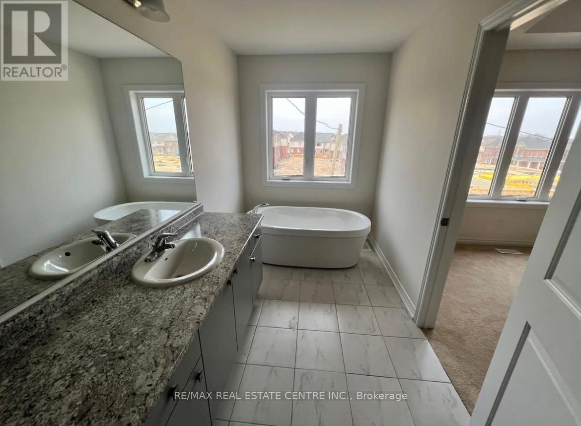 151 Broadacre Drive, Kitchener, Ontario  N2R 0S5 - Photo 13 - X12543836