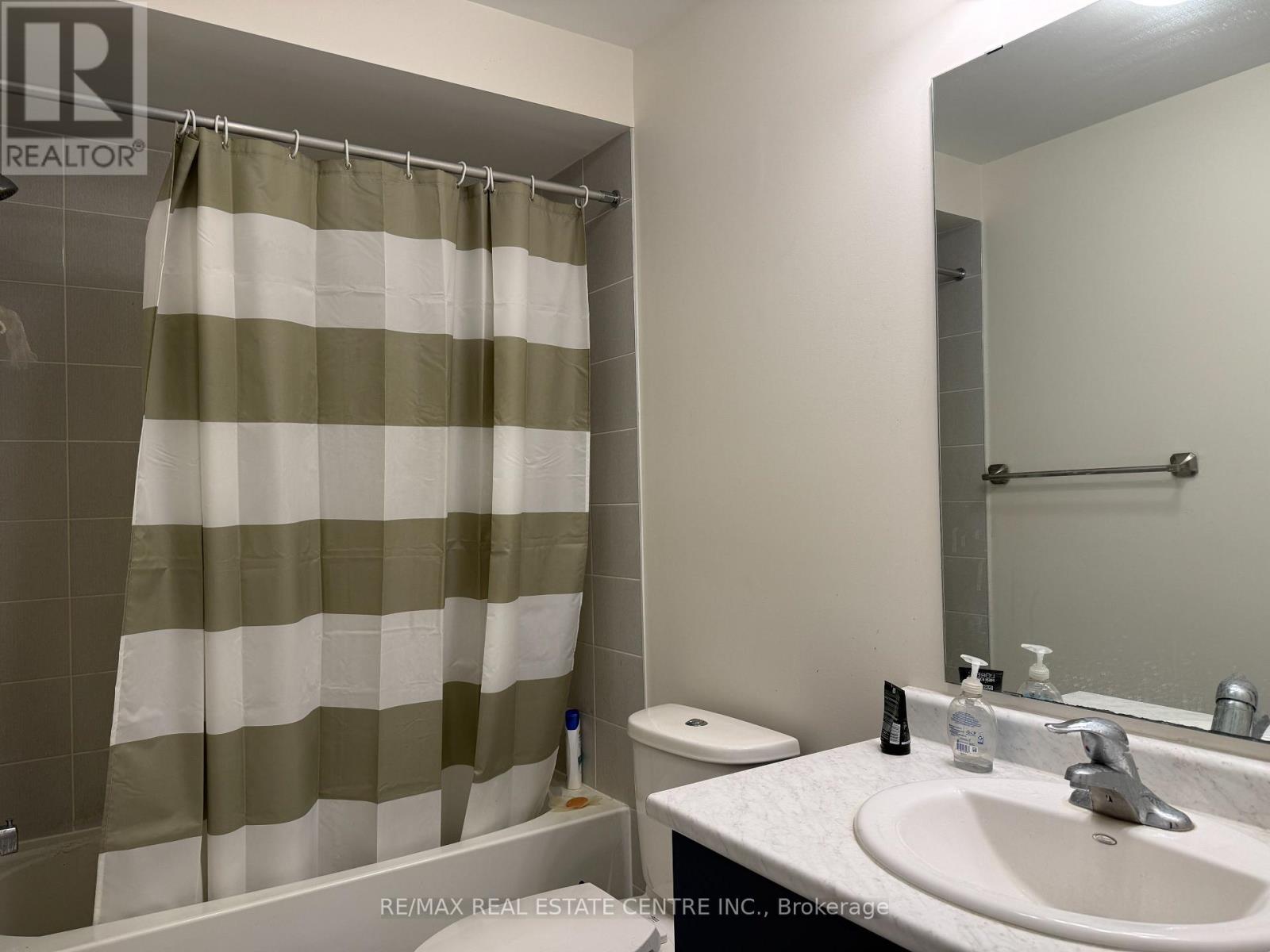 151 Broadacre Drive, Kitchener, Ontario  N2R 0S5 - Photo 17 - X12543836