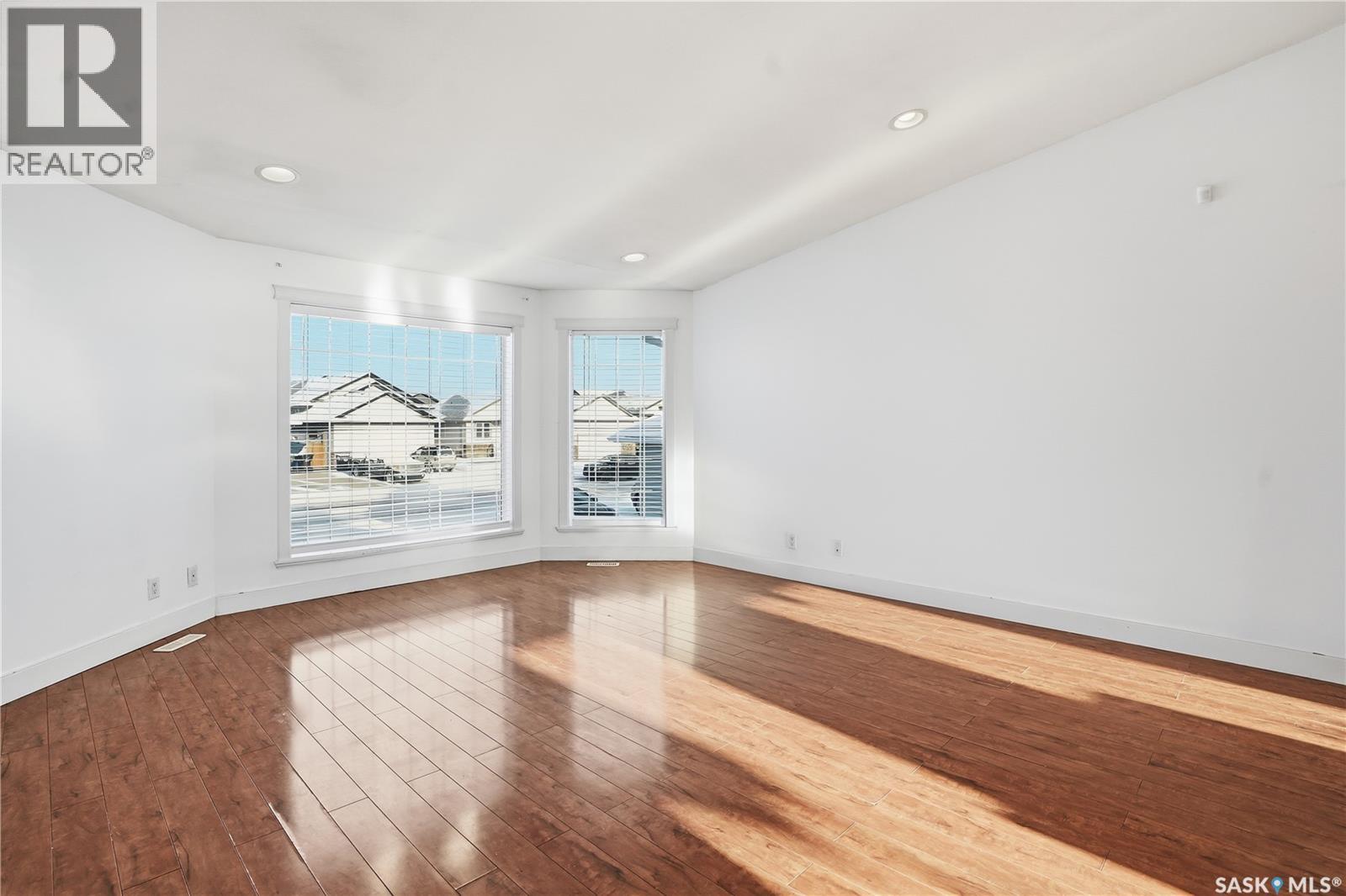 339 West Hampton Boulevard, Saskatoon, Saskatchewan  S7R 0B5 - Photo 5 - SK024943