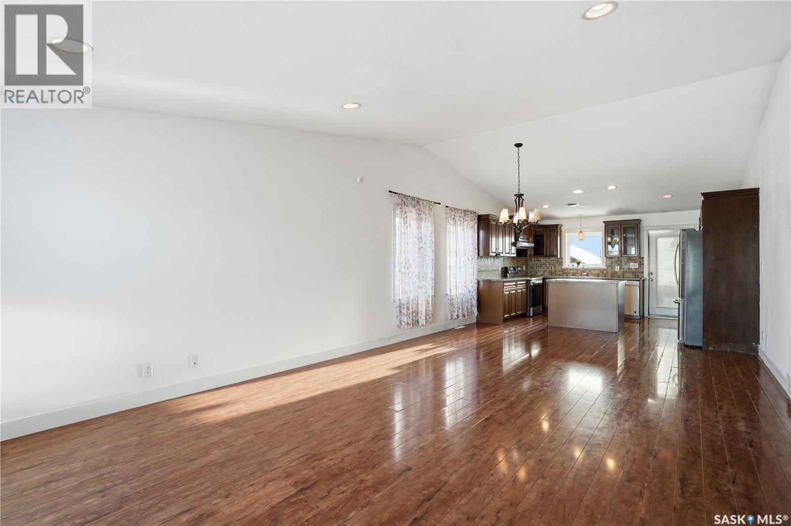 339 West Hampton Boulevard, Saskatoon, Saskatchewan  S7R 0B5 - Photo 8 - SK024943