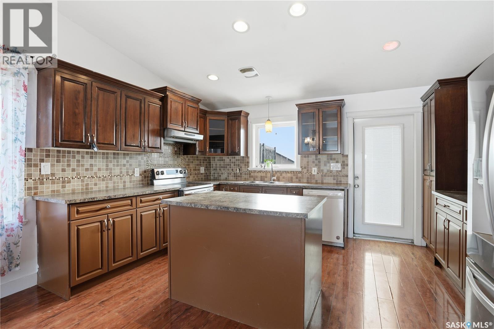 339 West Hampton Boulevard, Saskatoon, Saskatchewan  S7R 0B5 - Photo 9 - SK024943