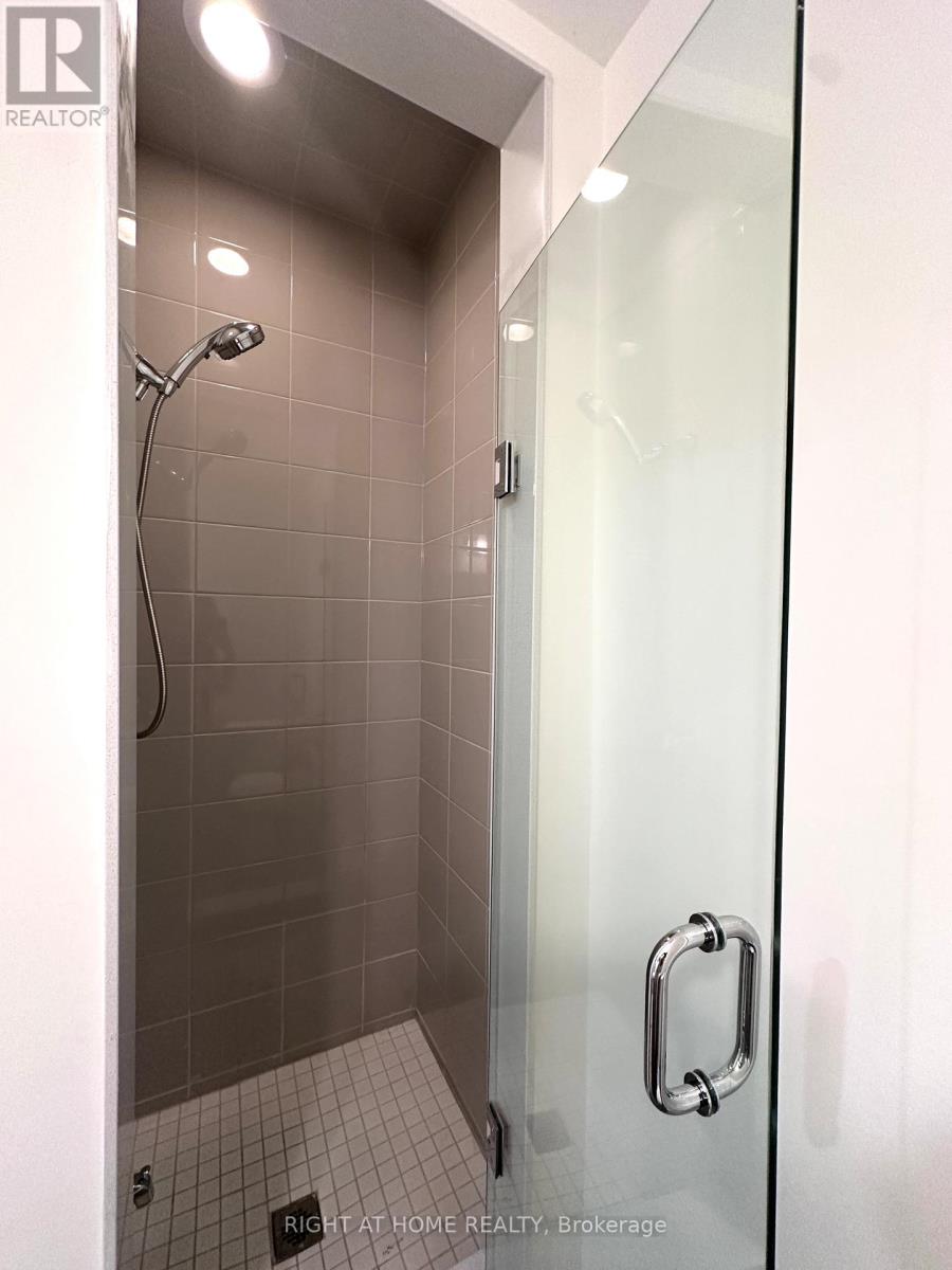 Main Fl - 1222 Rose Way, Milton, Ontario  L9E 1P2 - Photo 6 - W12588276