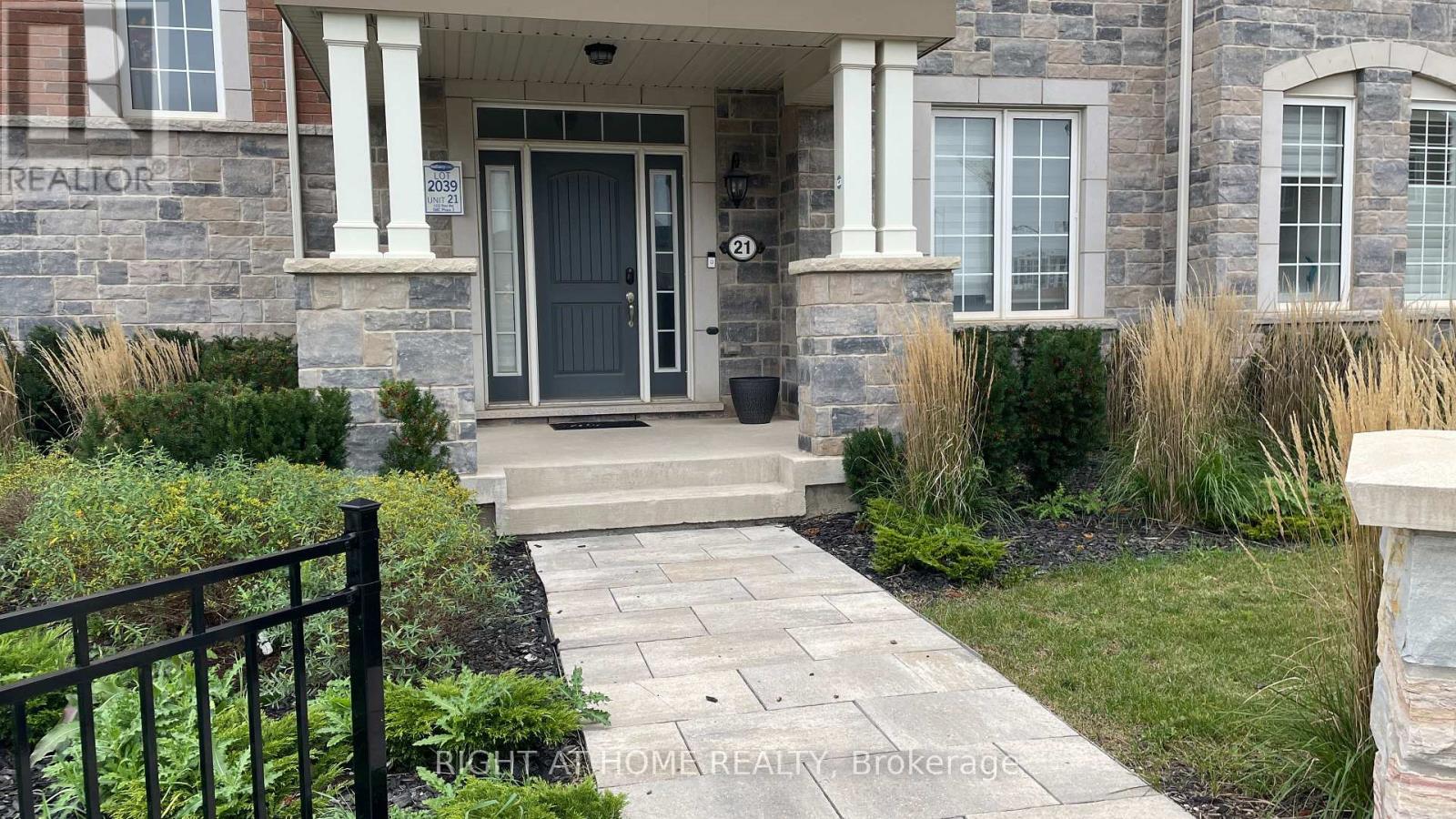 Main Fl - 1222 Rose Way, Milton, Ontario  L9E 1P2 - Photo 7 - W12588276