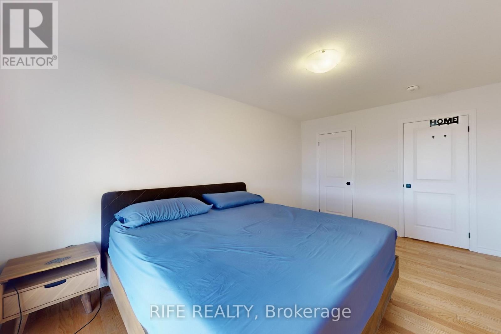 9 Bretlon Street, Brampton, Ontario L6P 4N8 - Photo 12 - W12588278