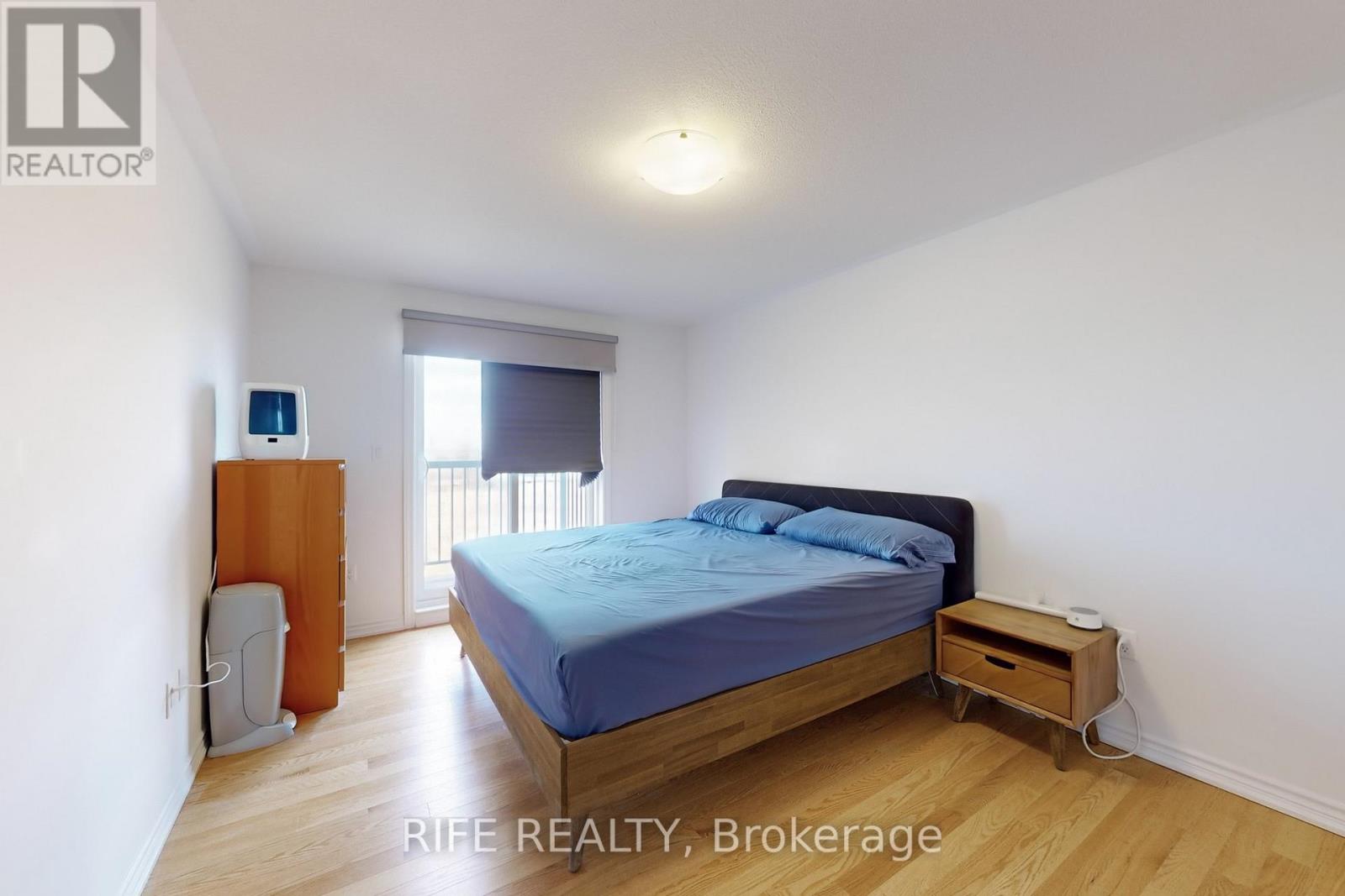 9 Bretlon Street, Brampton, Ontario L6P 4N8 - Photo 13 - W12588278