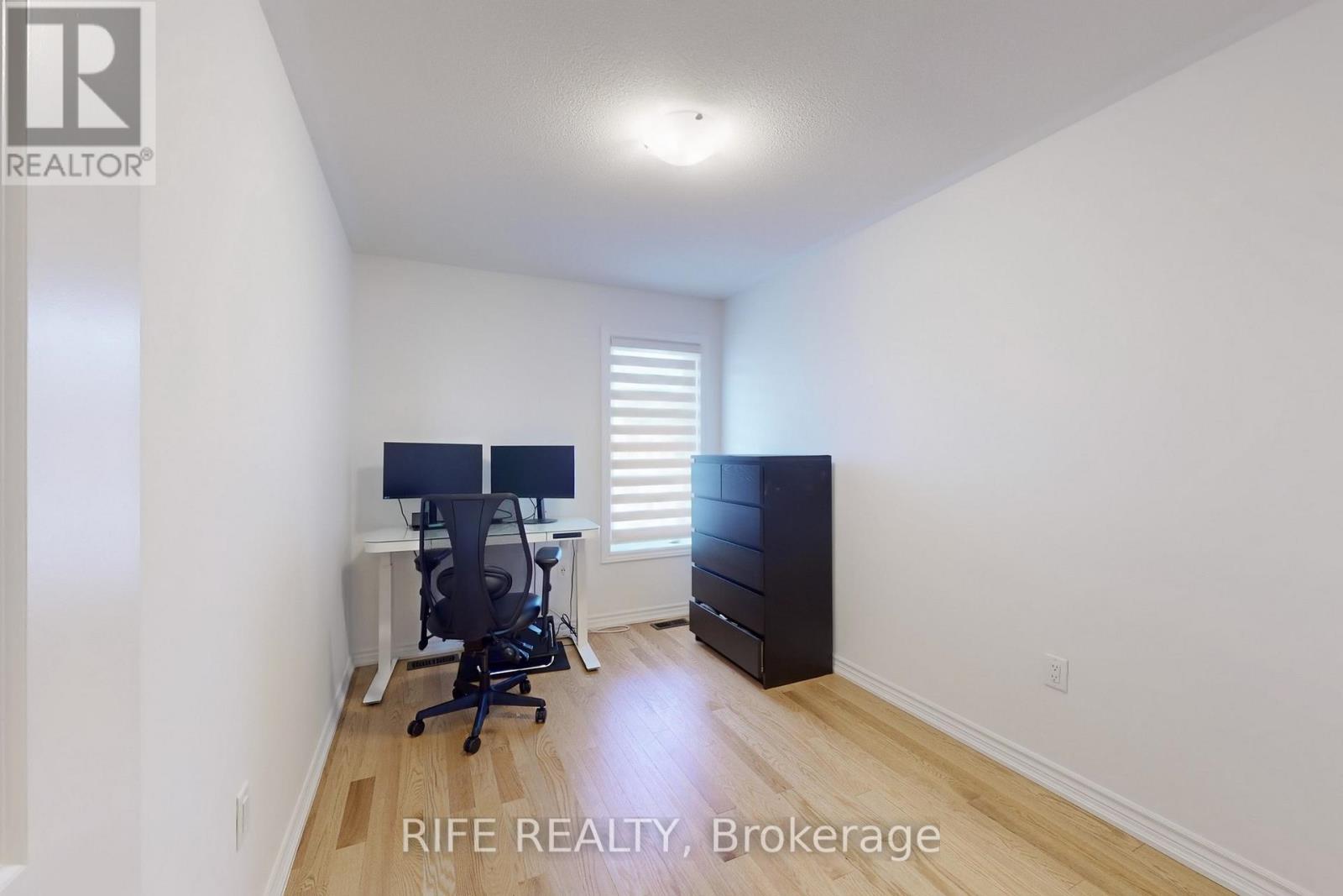 9 Bretlon Street, Brampton, Ontario L6P 4N8 - Photo 19 - W12588278