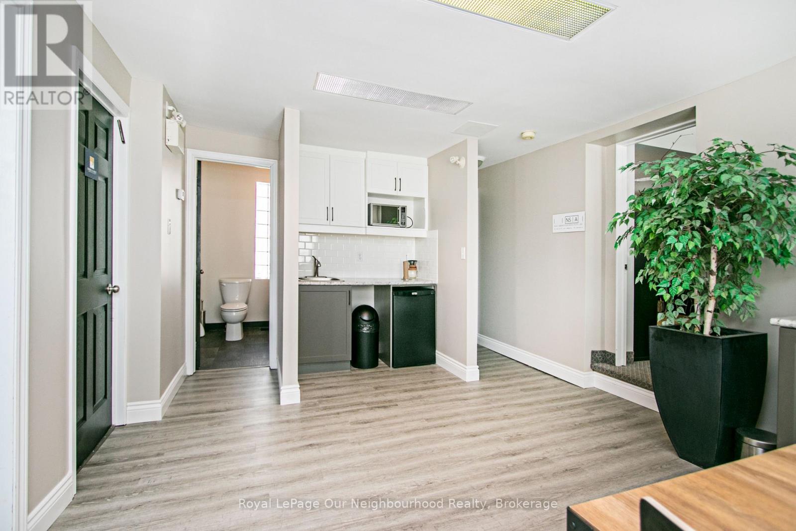 Main Floor Rear - 71 Albert Street, Oshawa, Ontario  L1H 4R1 - Photo 4 - E12588296