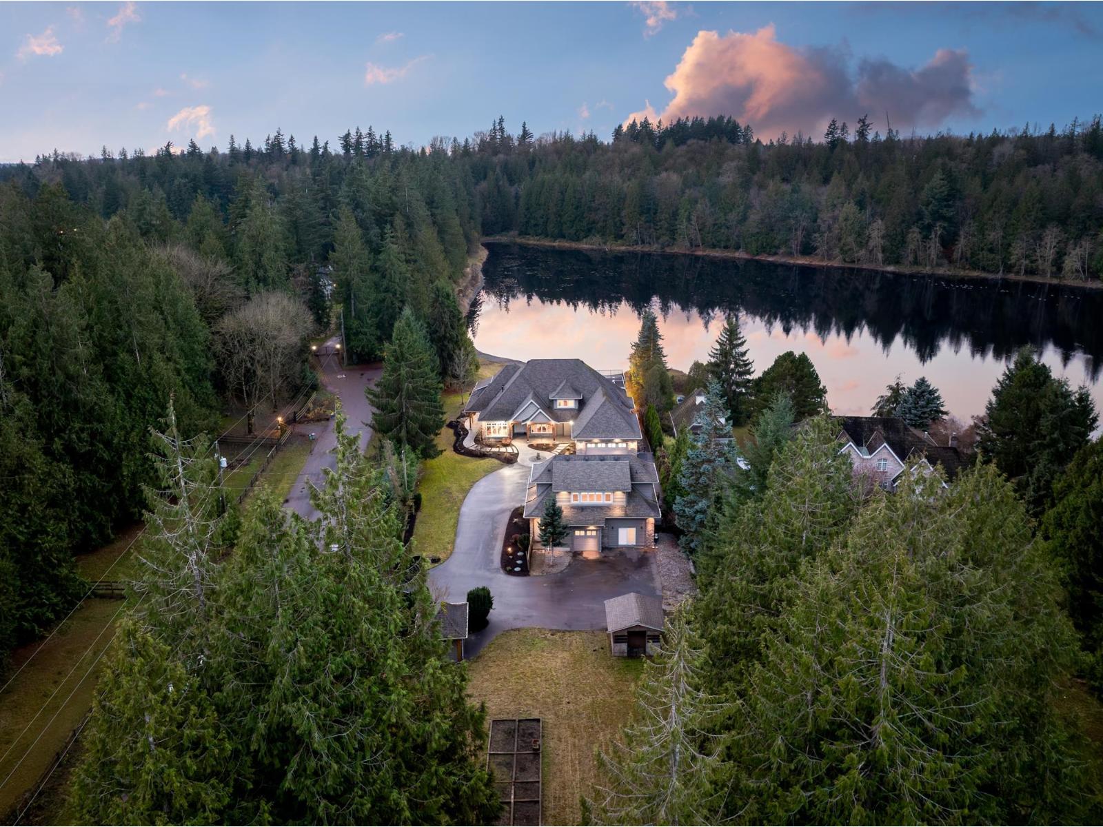 23455 8 Avenue, Langley, British Columbia V2Z 2X9 - Photo 2 - R3070407