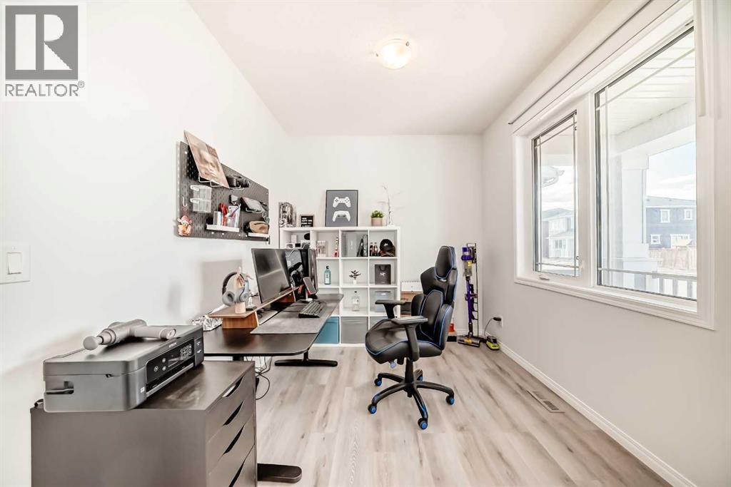 257 Carrington Way Nw, Calgary, Alberta  T3P 1N4 - Photo 6 - A2270558