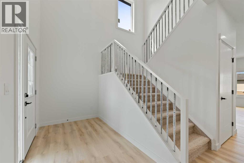 9 Mcclung Gate, Carstairs, Alberta  T0M 0N0 - Photo 3 - A2273235