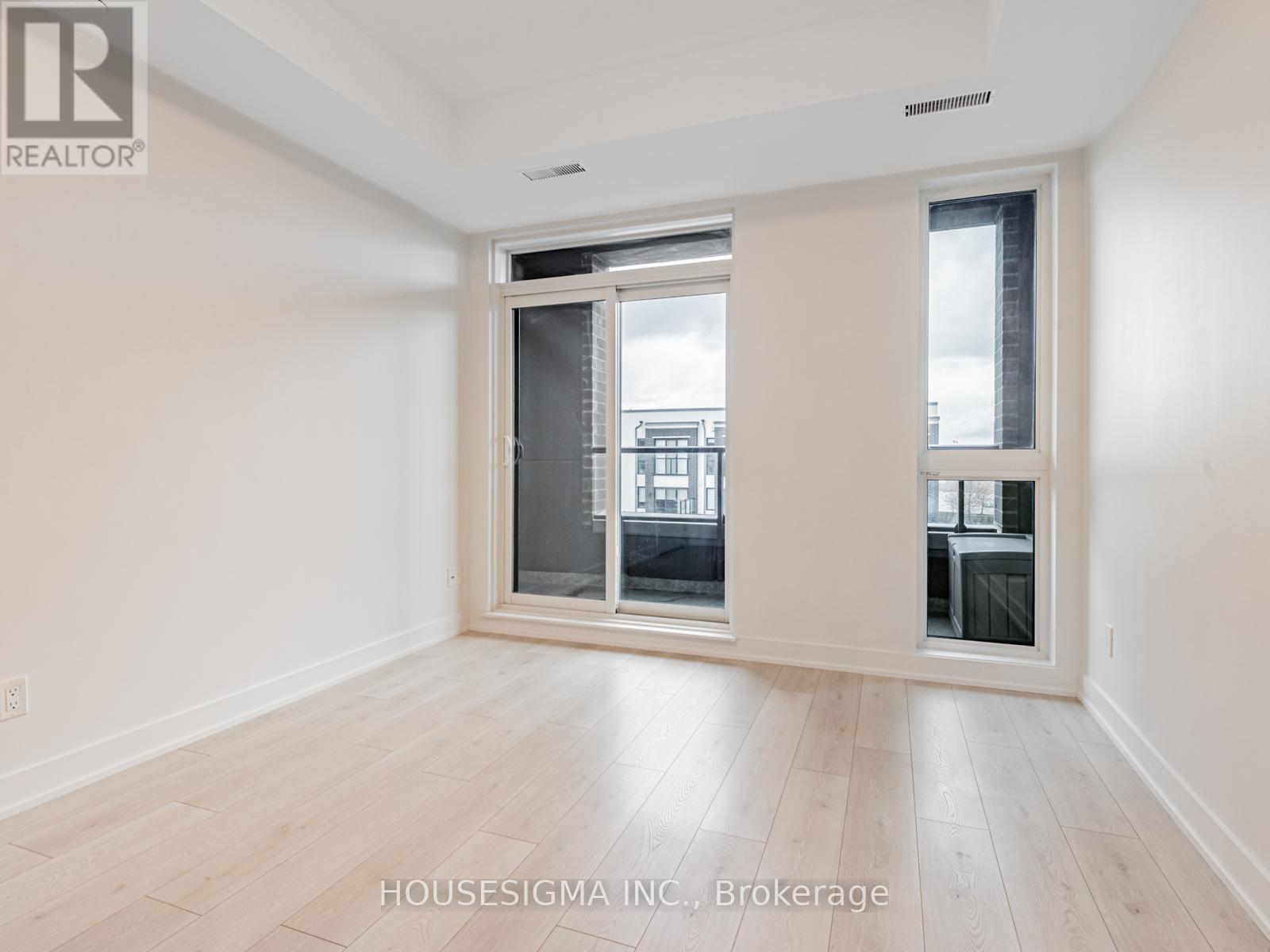 313 - 1 Climo Lane, Markham, Ontario L6E 0V8 - Photo 11 - N12588306