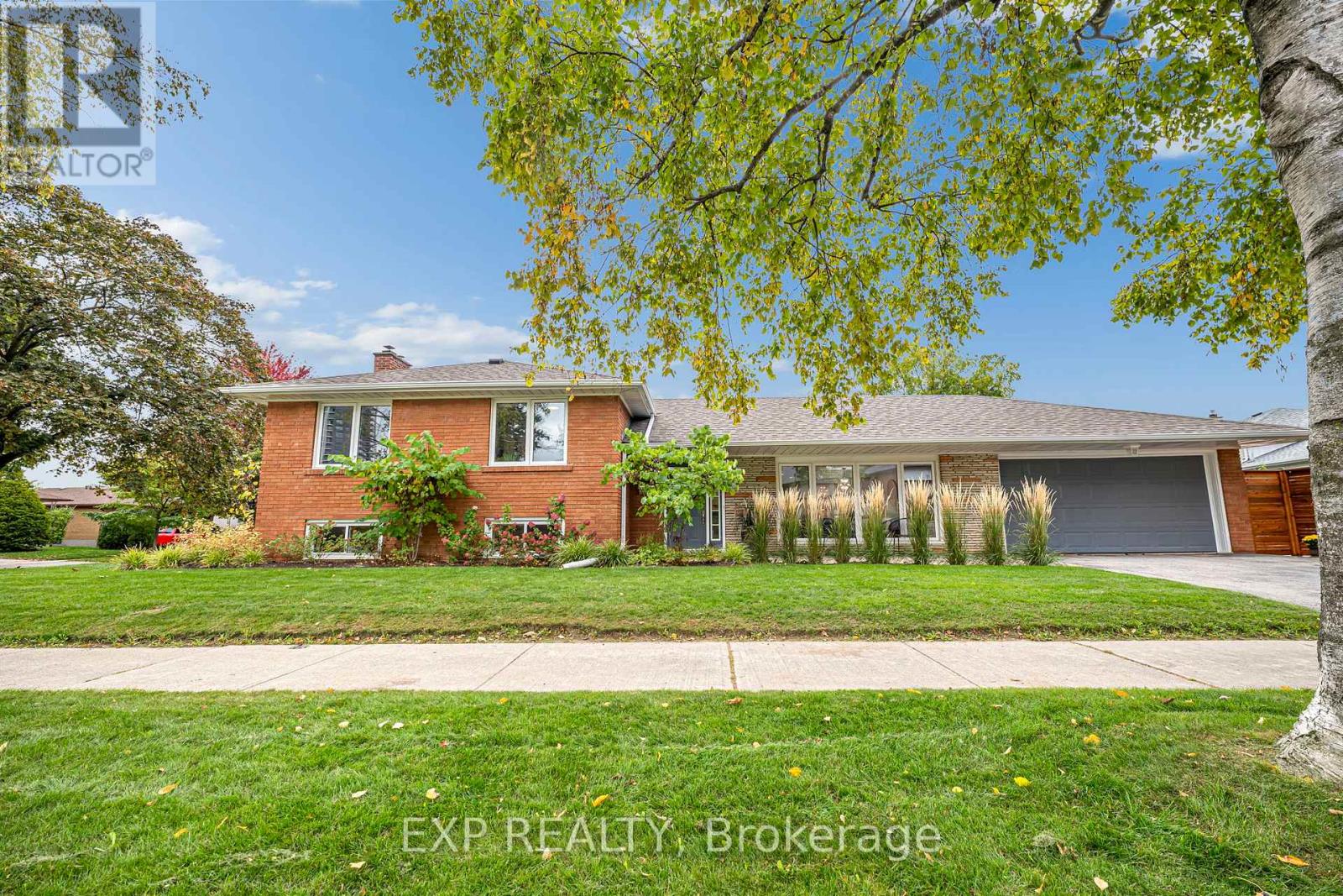 29 NEWELL COURT, Toronto, Ontario