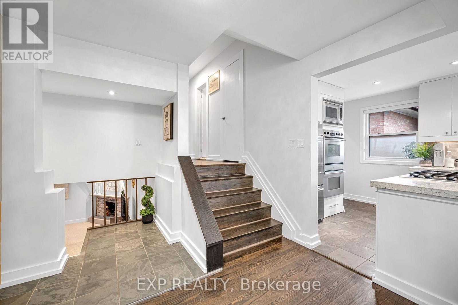 29 Newell Court, Toronto, Ontario  M9A 4T9 - Photo 16 - W12588308