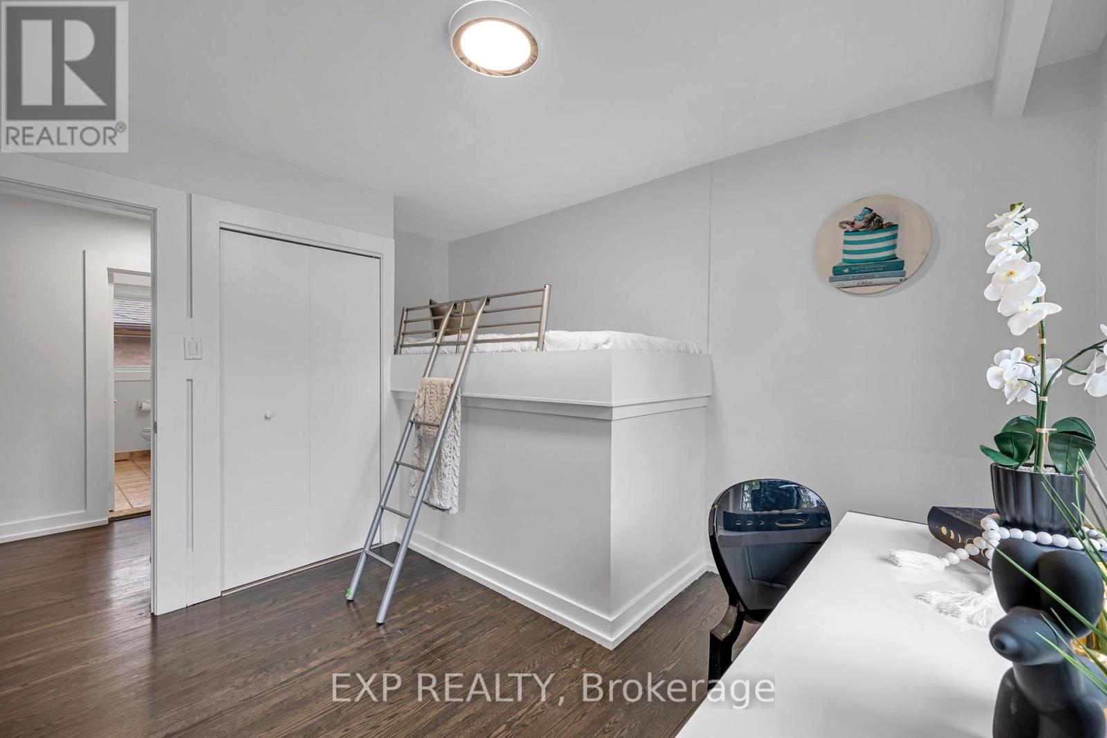 29 Newell Court, Toronto, Ontario  M9A 4T9 - Photo 22 - W12588308