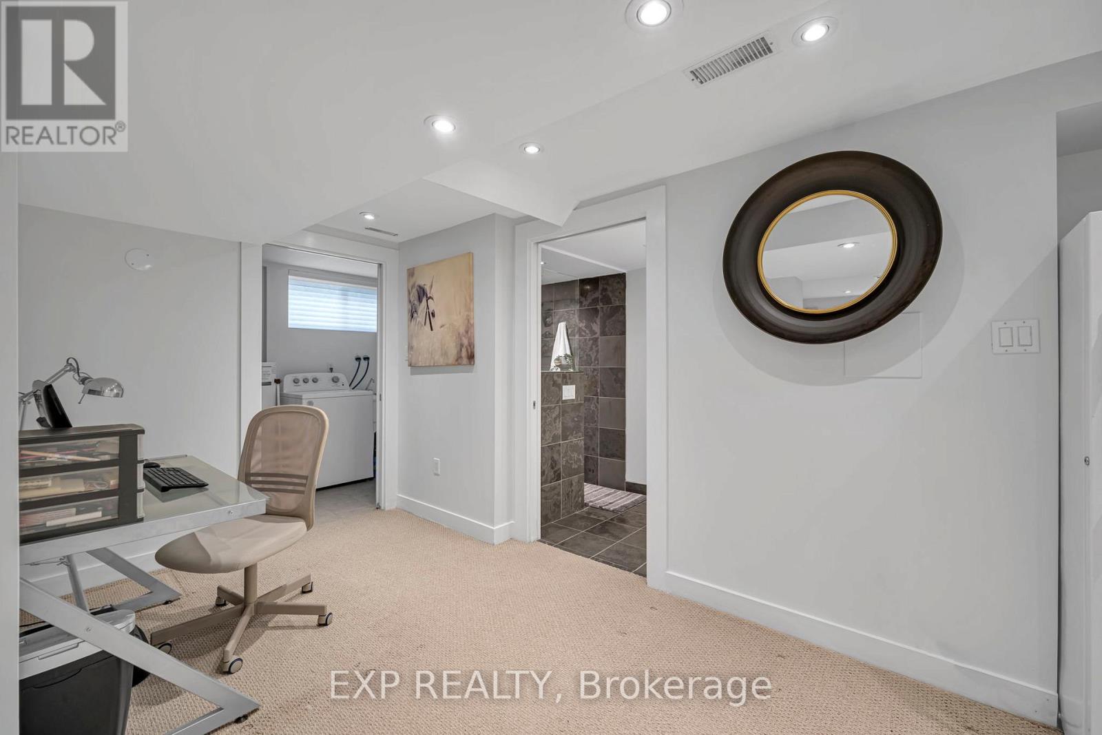 29 Newell Court, Toronto, Ontario  M9A 4T9 - Photo 27 - W12588308