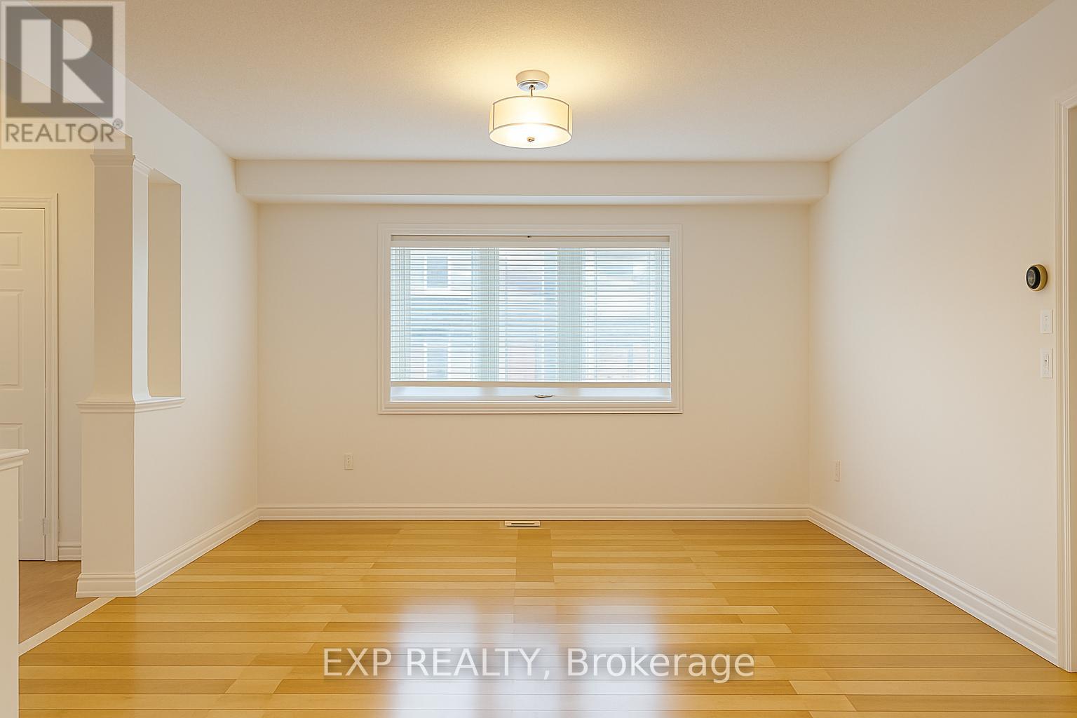 108 Norwood Avenue, Vaughan, Ontario L6A 3V7 - Photo 2 - N12588316