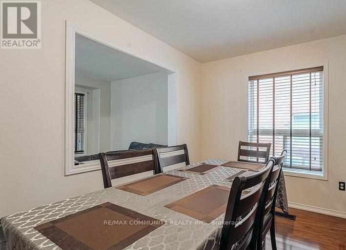 10 Squirreltail Way, Brampton, Ontario L6R 1X4 - Photo 2 - W12588314