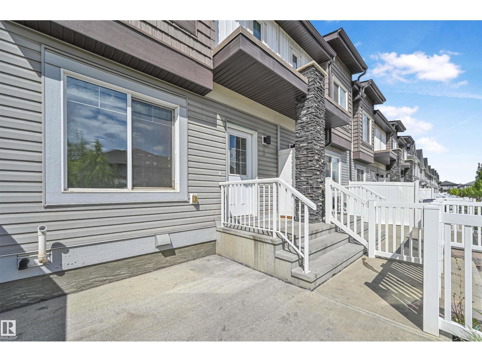 #3 2215 24 St Nw, Edmonton, Alberta  T6T 1A6 - Photo 2 - E4460457