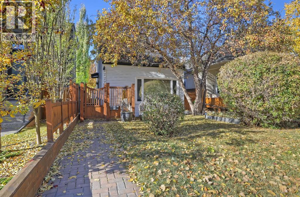 2227 30 Street Sw, Calgary, Alberta  T3E 2L7 - Photo 1 - A2273014