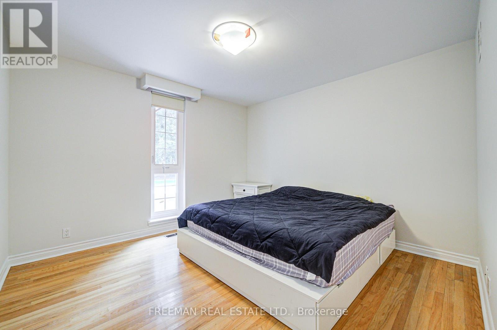 1528 Knareswood Drive, Mississauga, Ontario L5H 2M1 - Photo 23 - W12588322